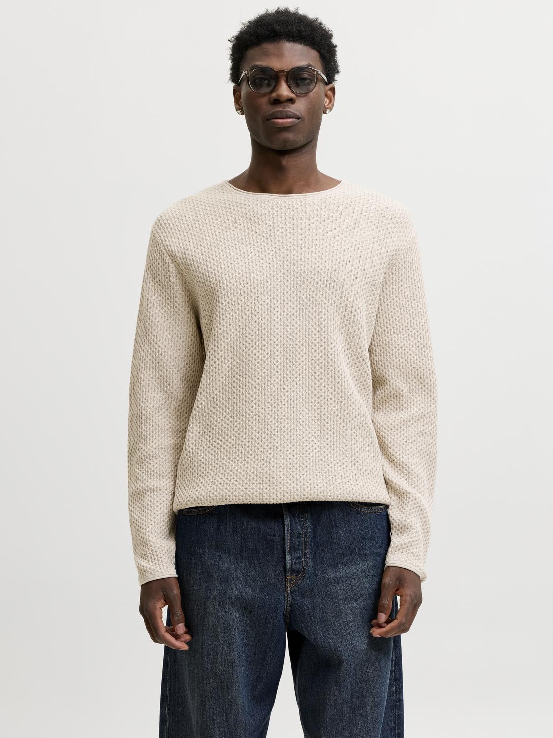 model_shot-front